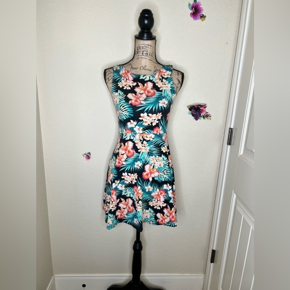 PINK Victorias Secret Tropical Print Cut Out Back Dress Size Small - Picture 2 of 14